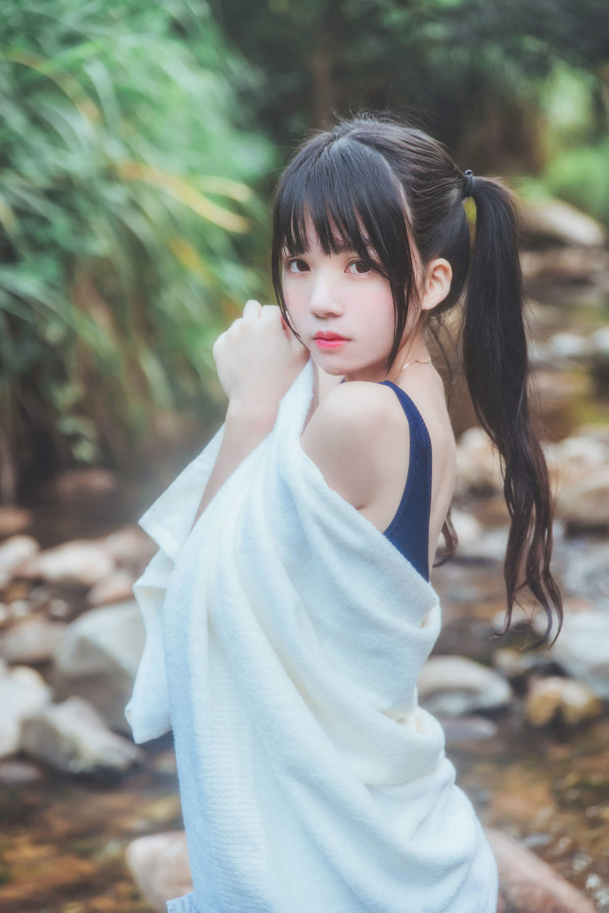 亚洲女人天堂林琳一半沙漠一半水高清mm写真集图片