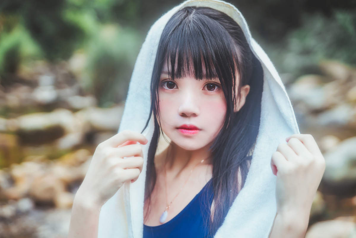 亚洲女人天堂林琳一半沙漠一半水高清mm写真集图片