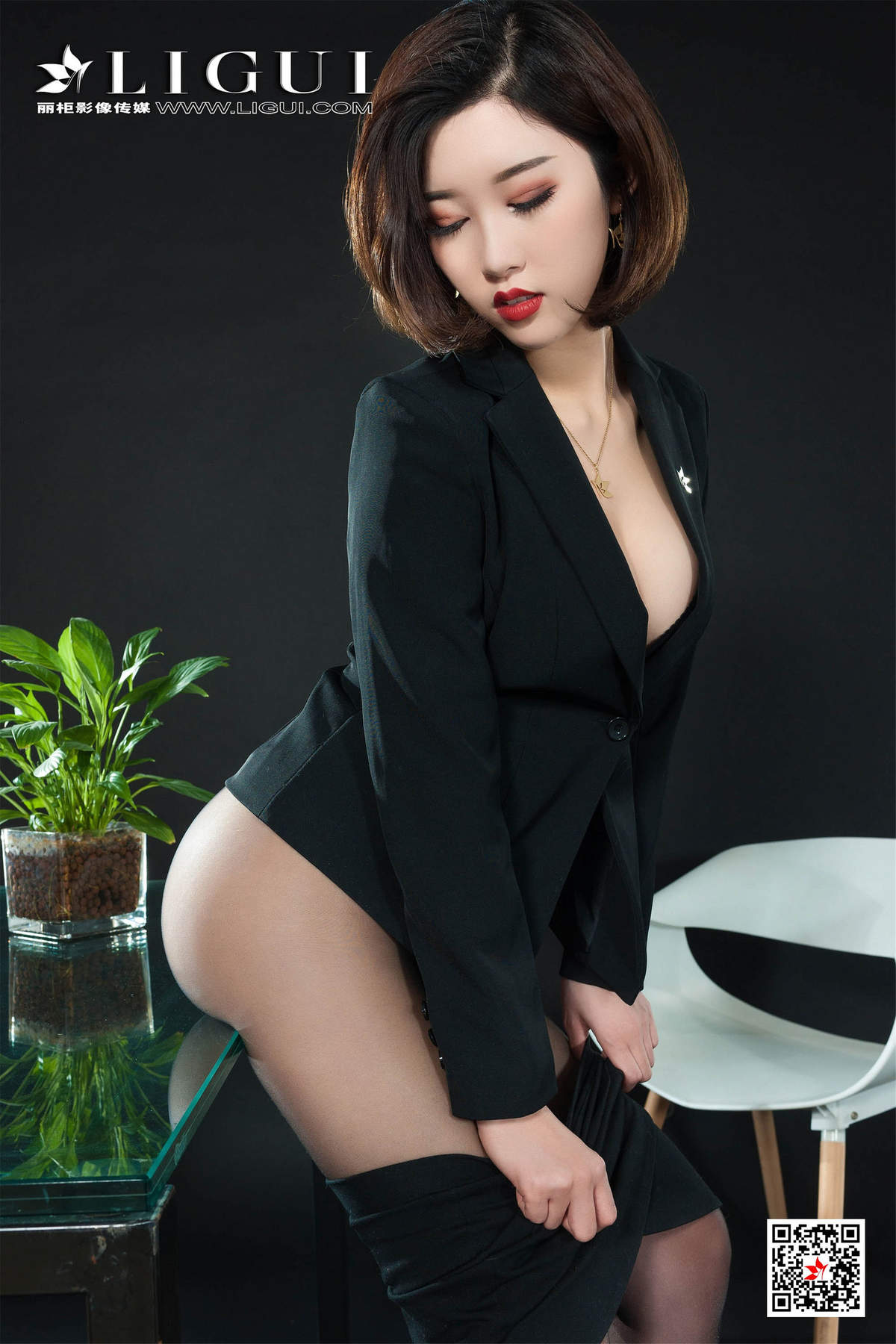 丝袜足射钟情香吻丝足写真集图片