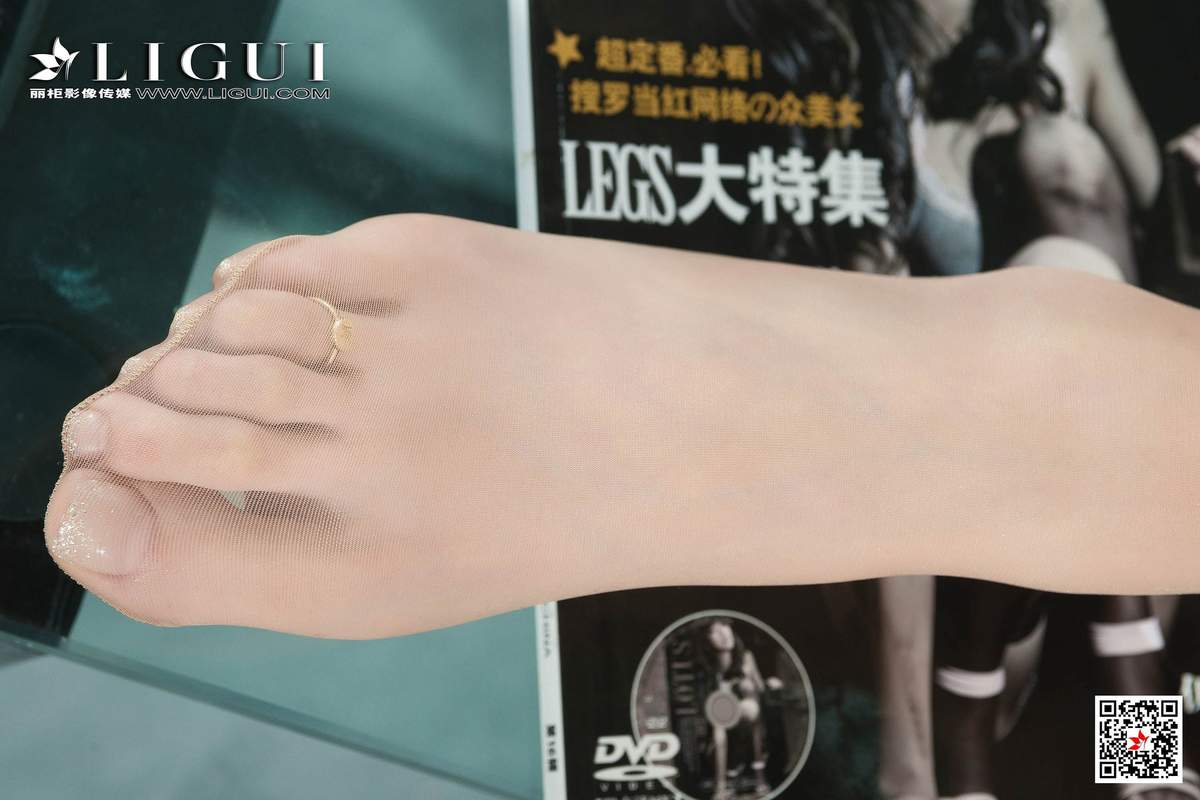 丝袜足射钟情香吻丝足写真集图片