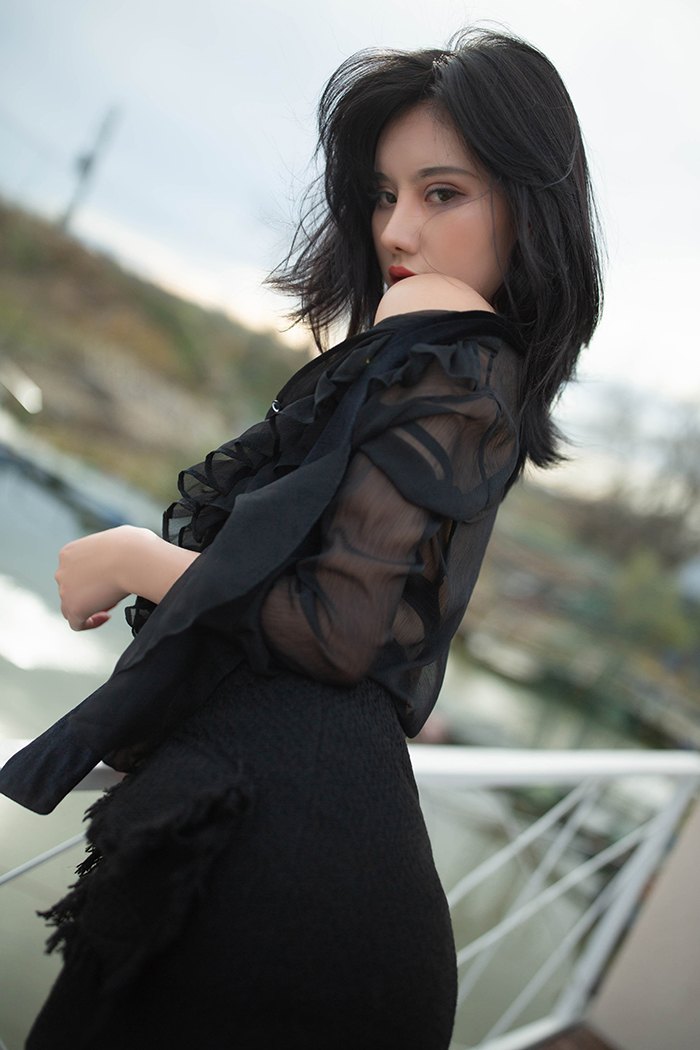 丝袜美女芊雪美腿素人写真集图片