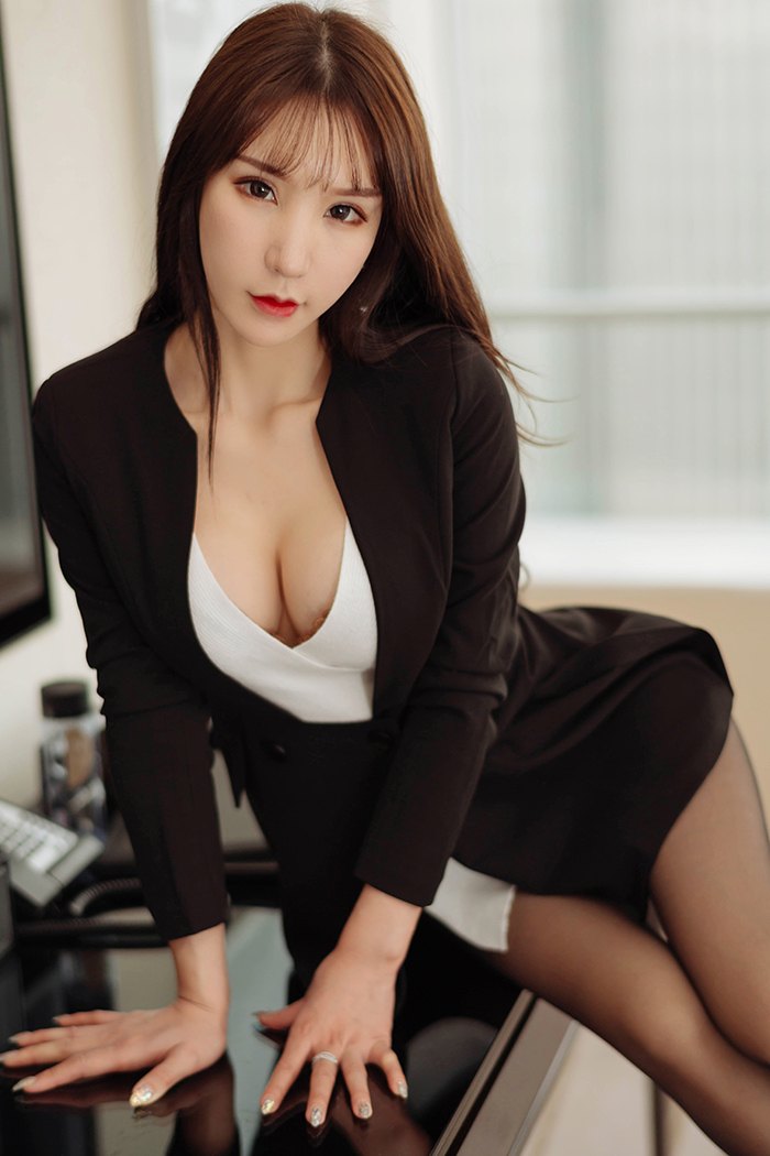 日韩mm美腿丝袜凯竹禁锢灰丝高清写真集图片
