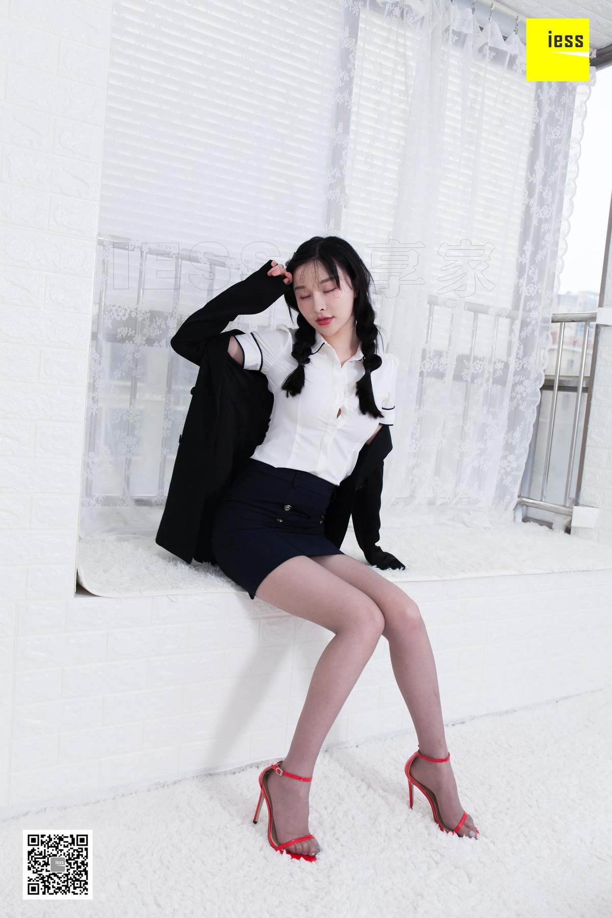 丝袜美腿图热辣总裁阿朱美腿酥胸莫名发情露骨高清美女写真图片图片