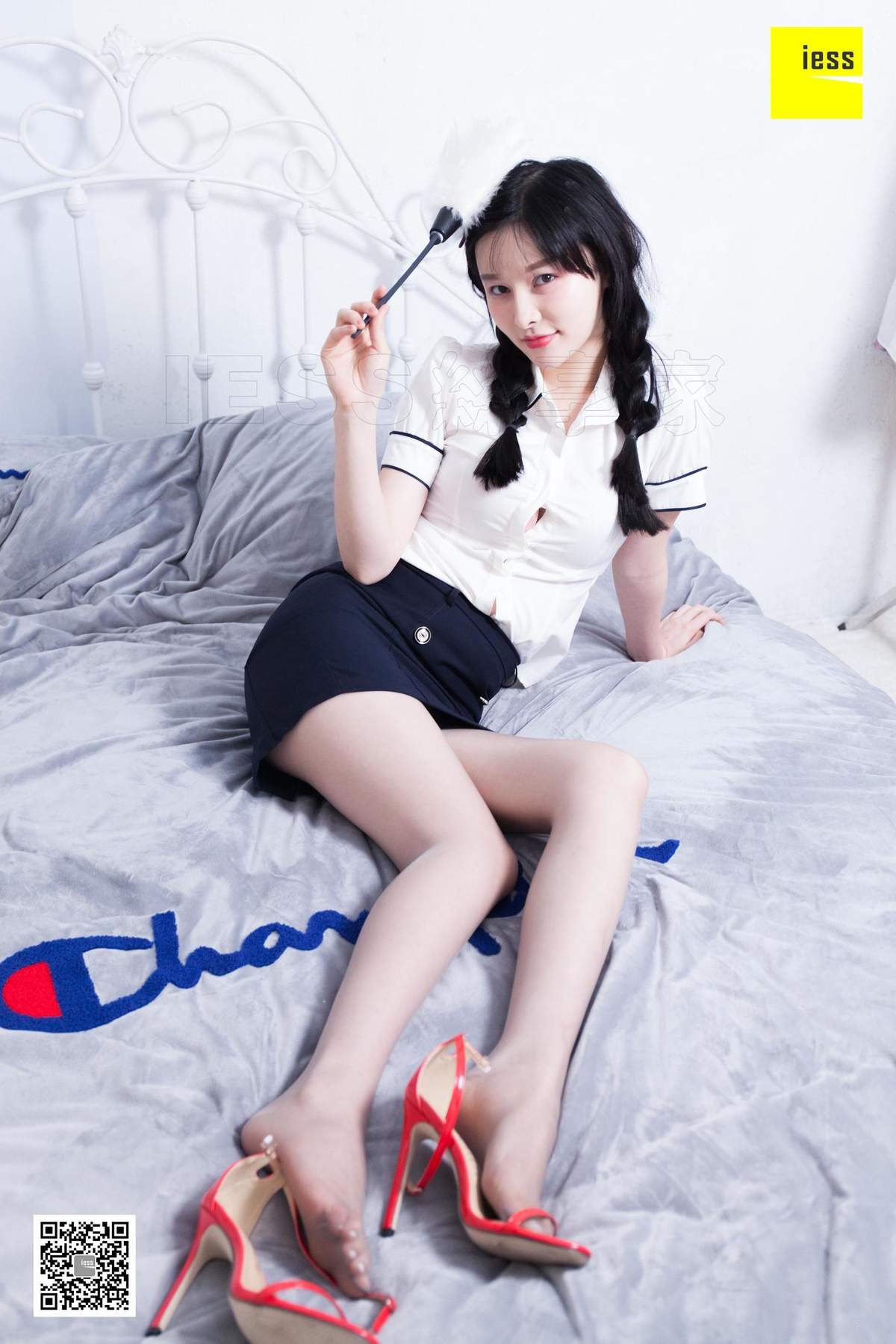 丝袜美腿图热辣总裁阿朱美腿酥胸莫名发情露骨高清美女写真图片图片