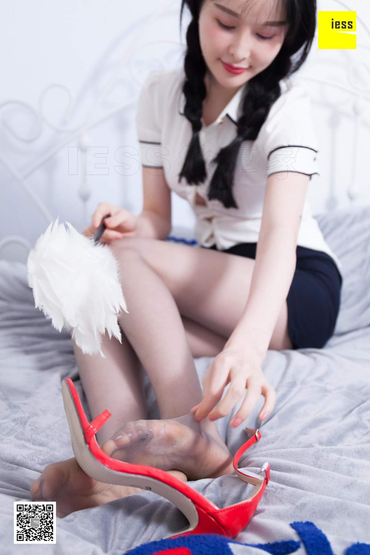日韩mm美腿丝袜凯竹禁锢灰丝高清写真集图片