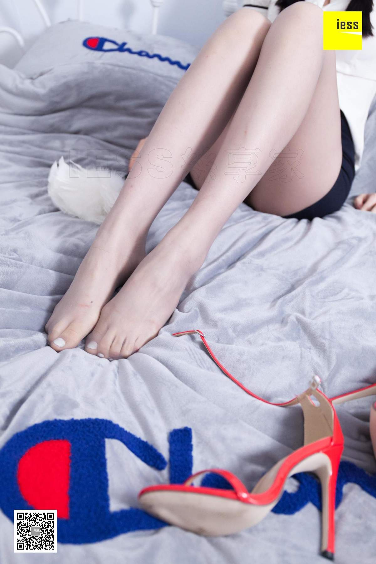 日韩mm美腿丝袜凯竹禁锢灰丝高清写真集图片
