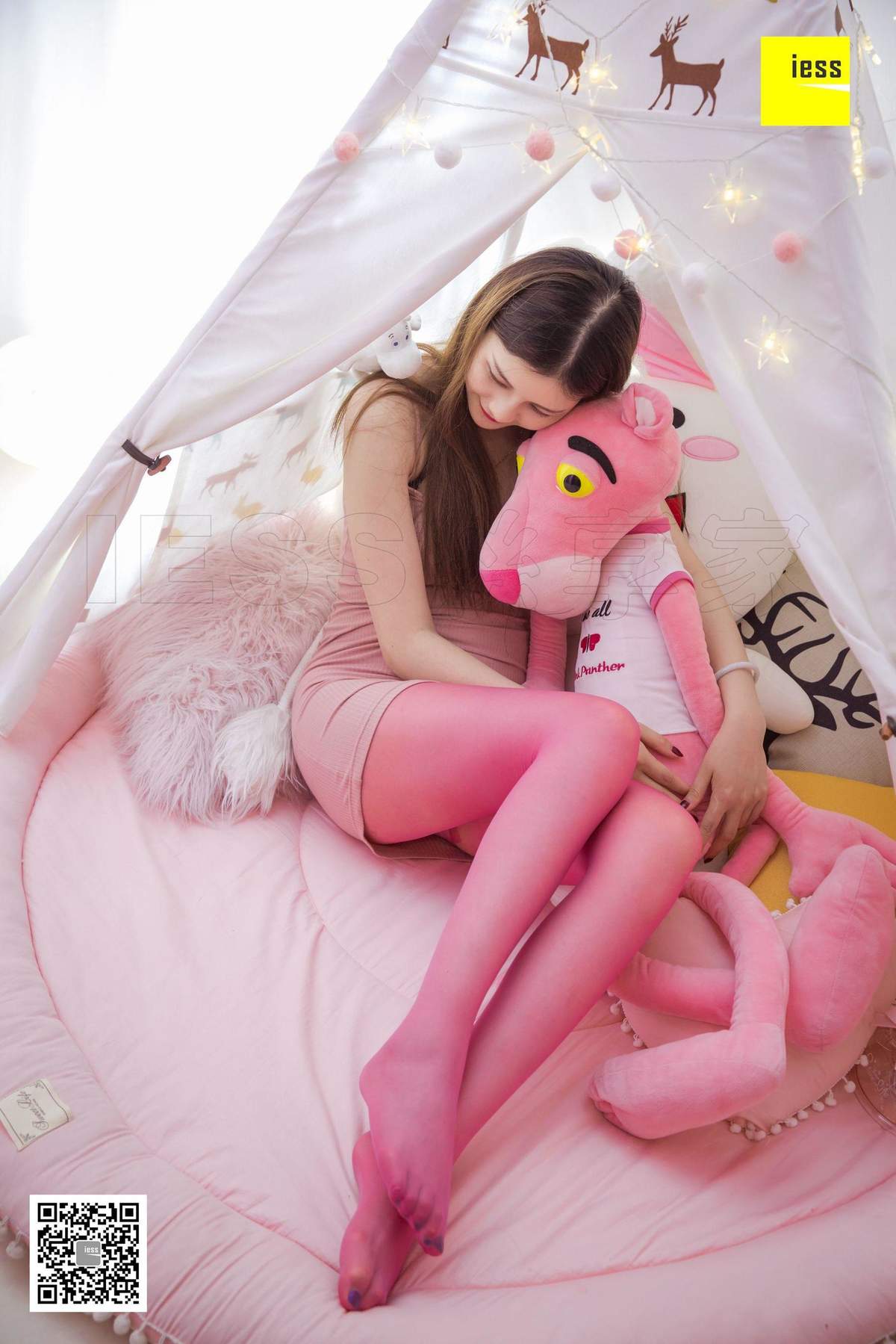 红丝袜美女图片