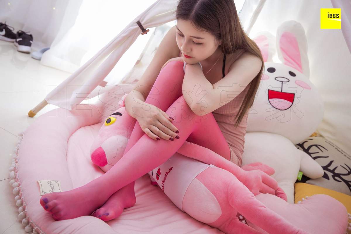 红丝袜美女图片