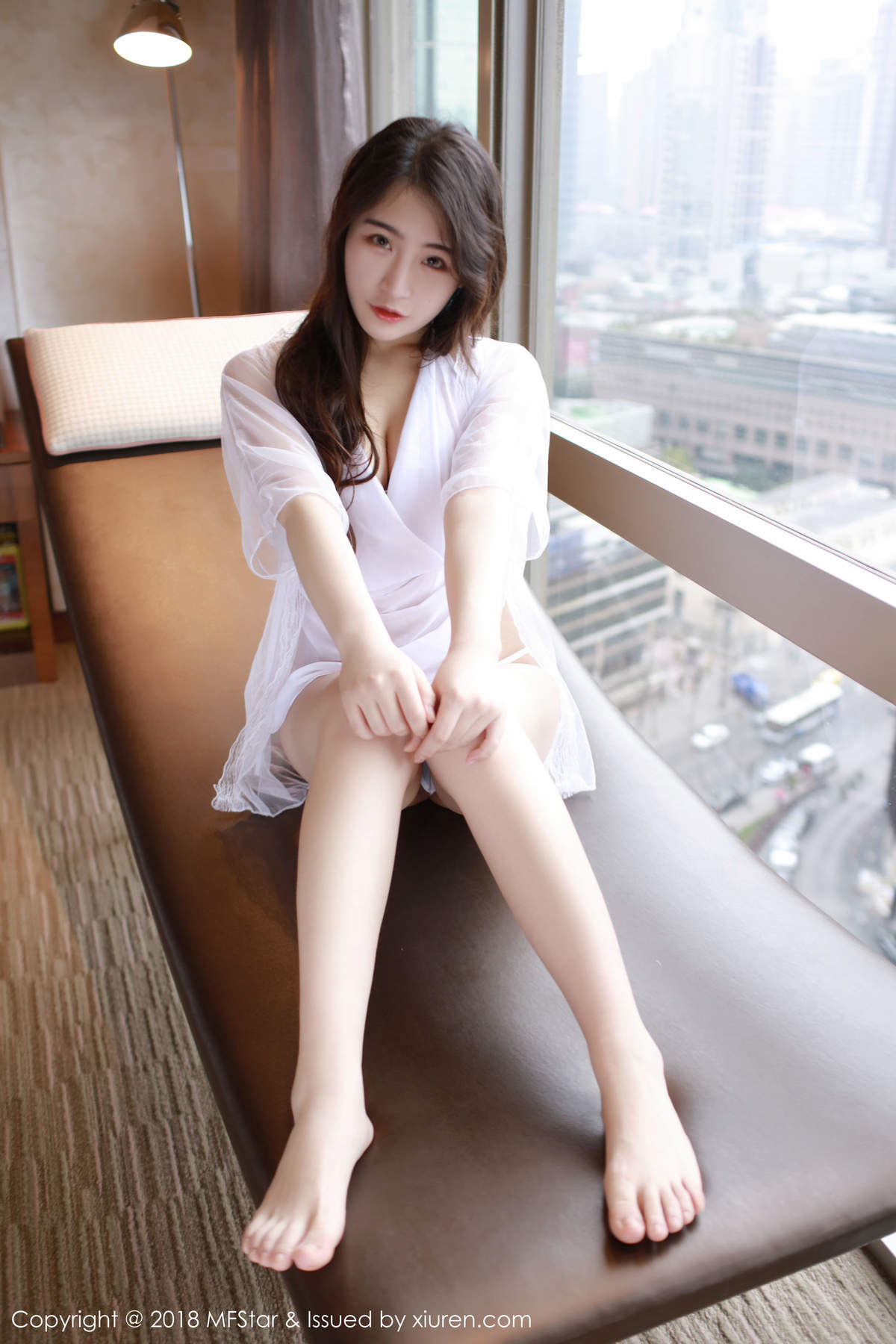 新人模特宅兔兔白色衬衫透明内内衣展览写真集图片