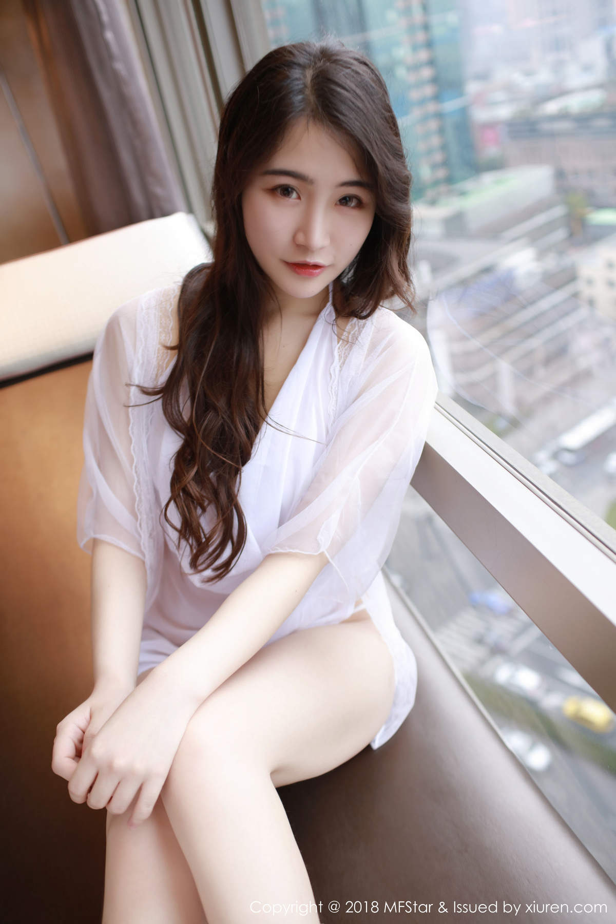 新人模特宅兔兔白色衬衫透明内内衣展览写真集图片