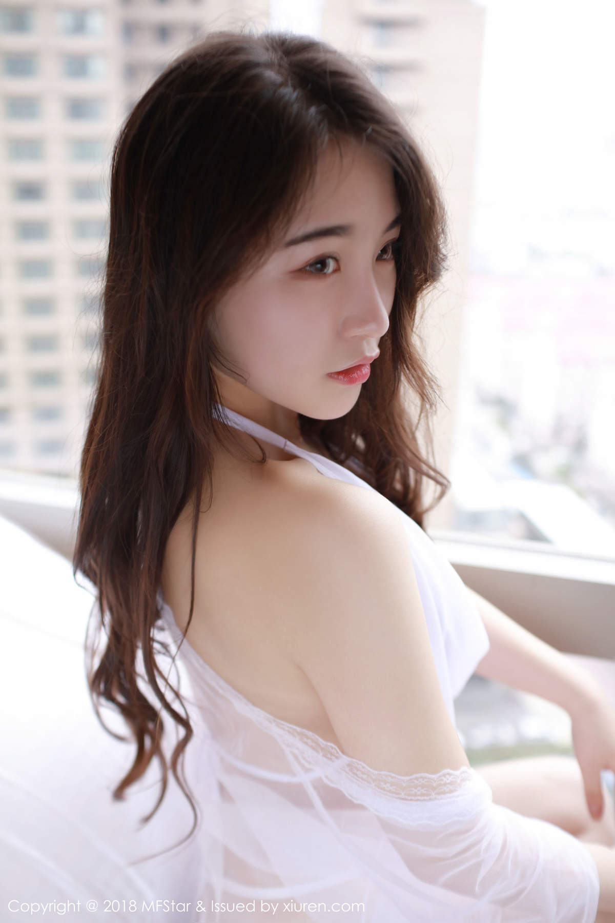 新人模特宅兔兔白色衬衫透明内内衣展览写真集图片