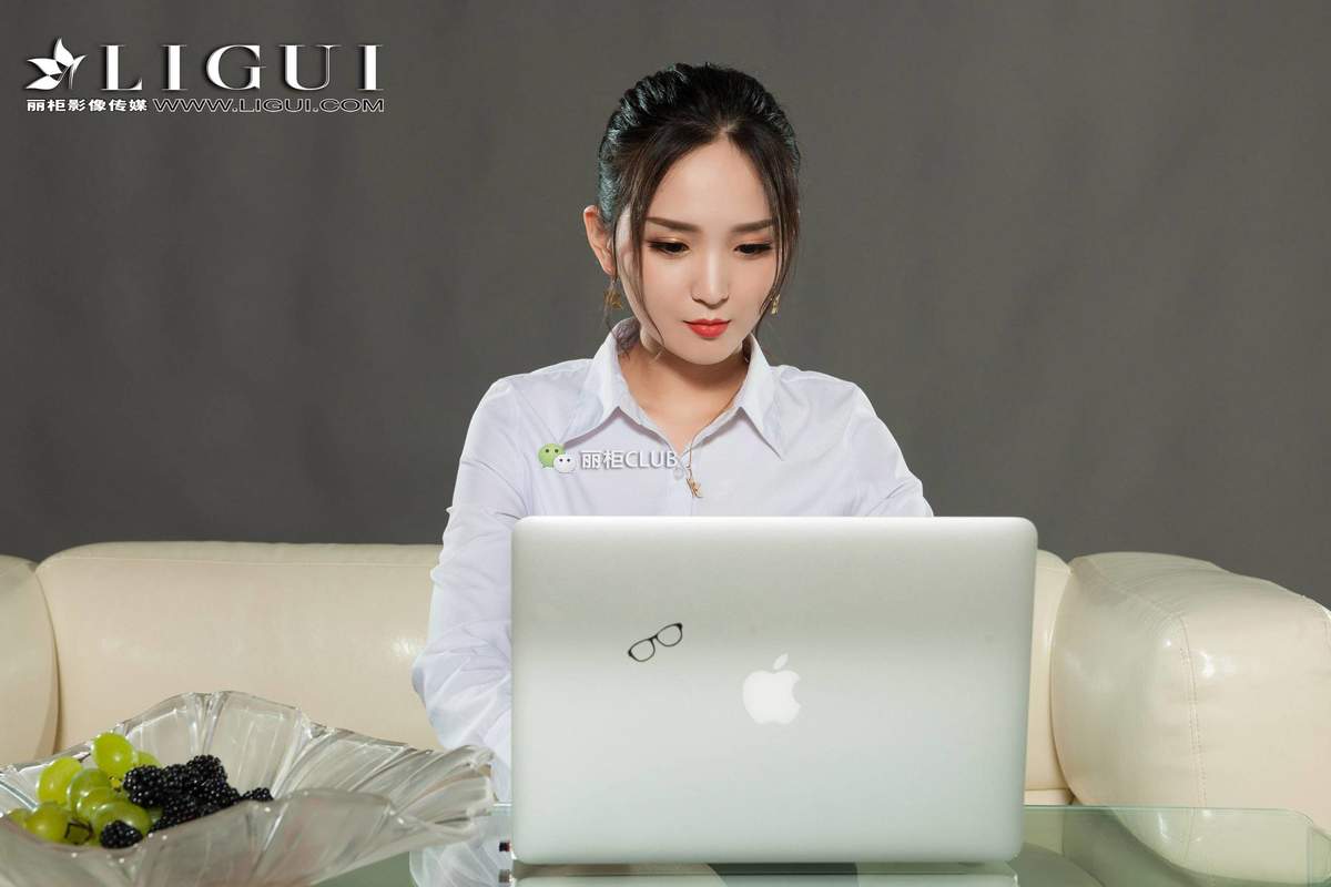 韩国美女模特李易童情圣大胸妹子图片写真集图片