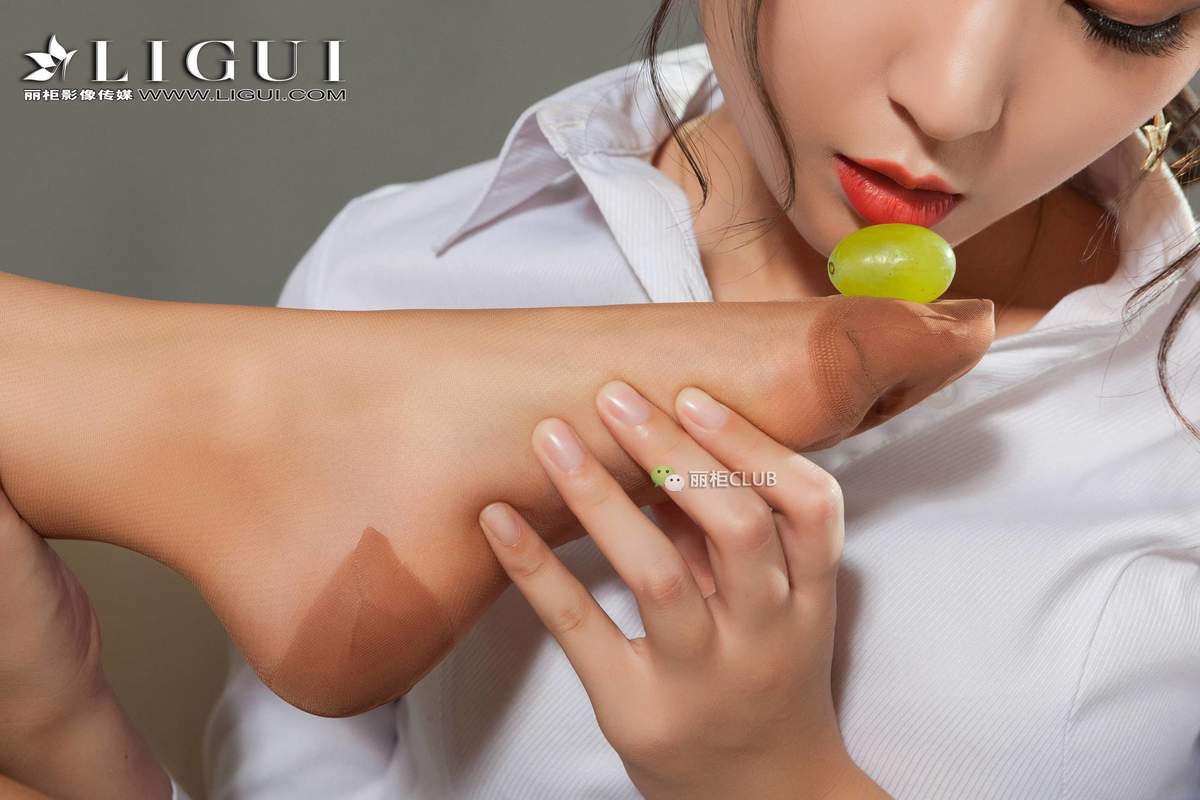 韩国美女模特李易童情圣大胸妹子图片写真集图片