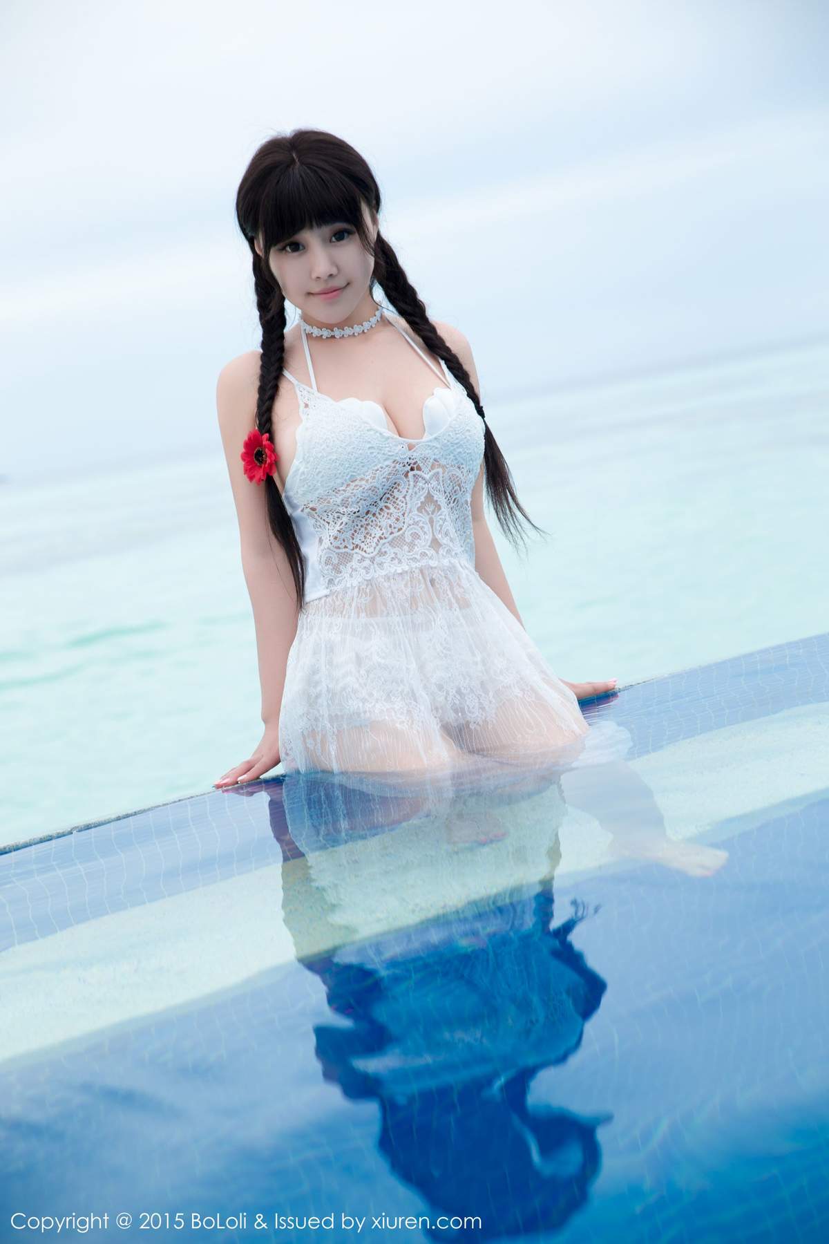沙滩美女图片