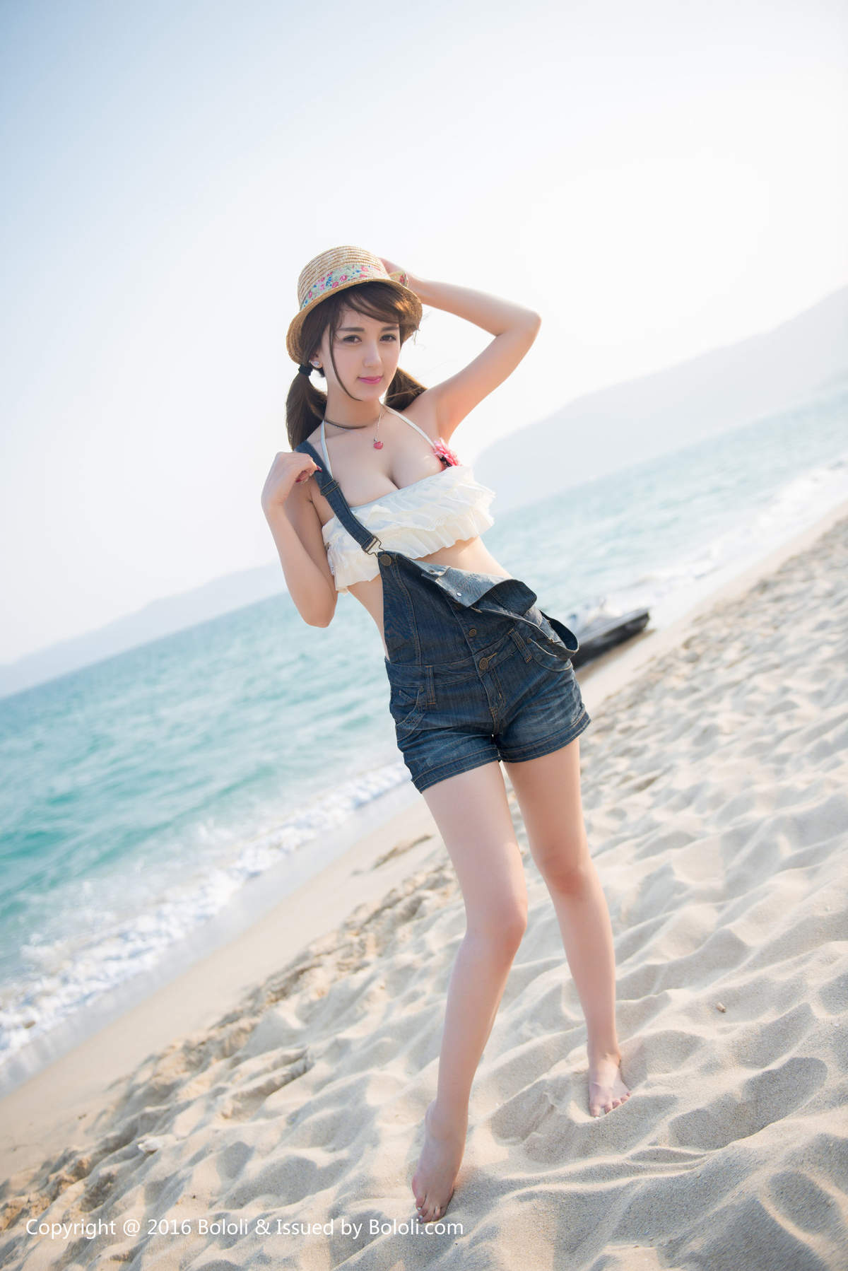 沙滩美女图片