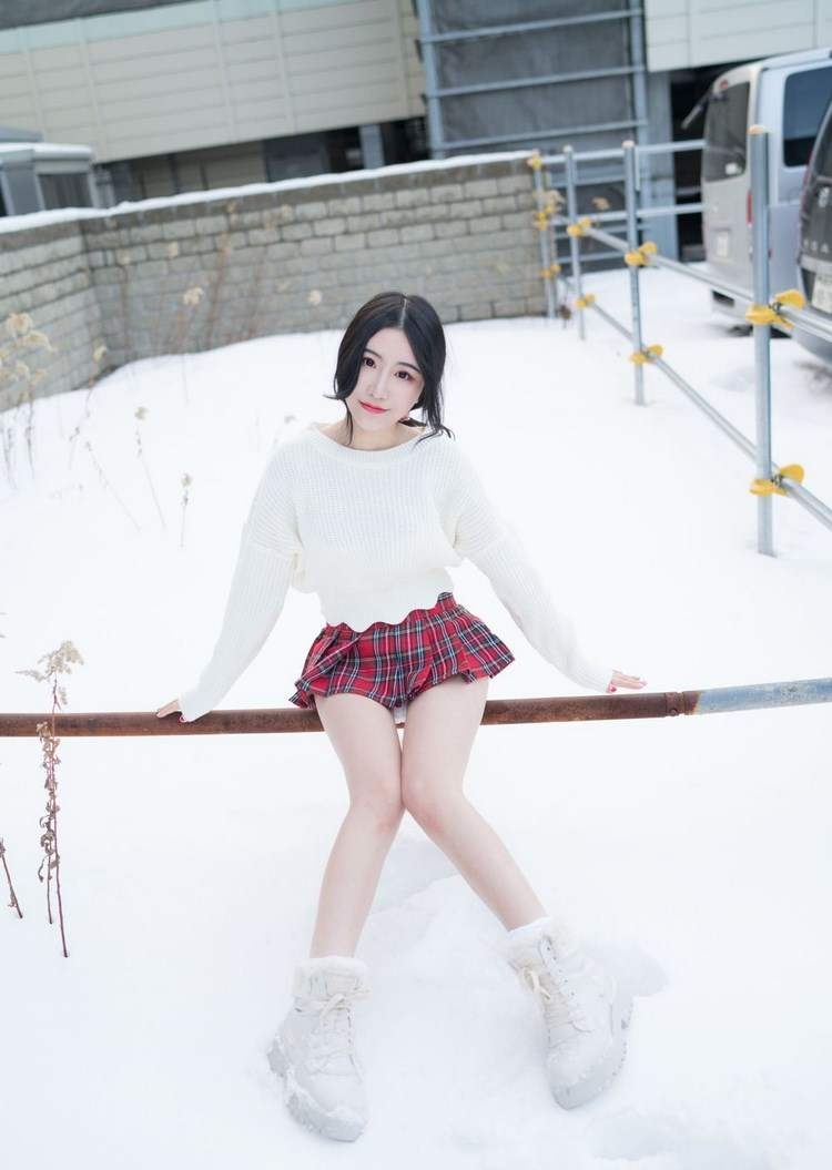 包臀裙美女图片