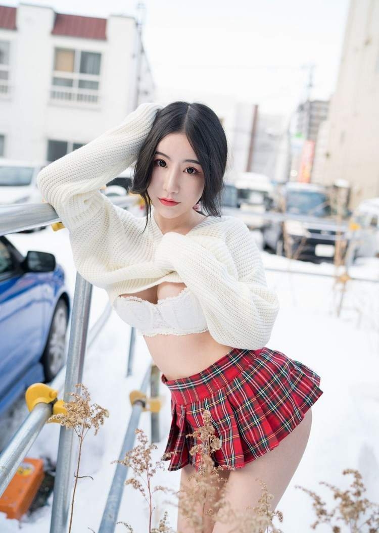 包臀裙美女图片