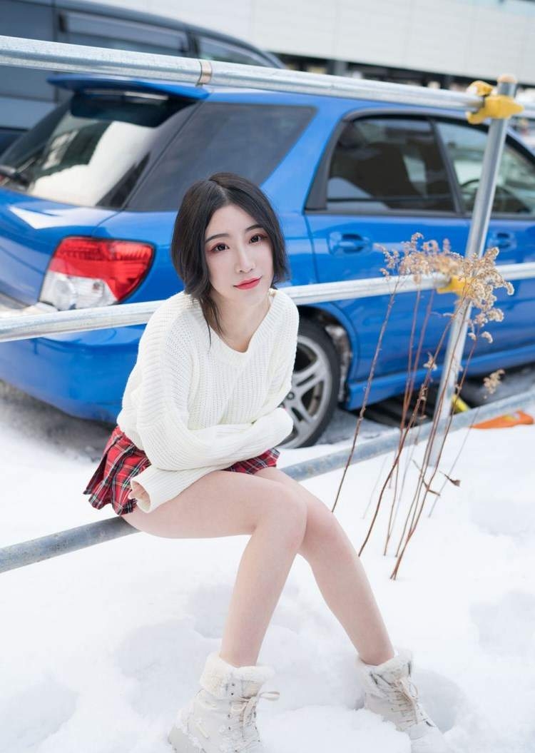 包臀裙美女图片