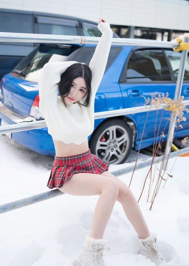 包臀裙美女图片