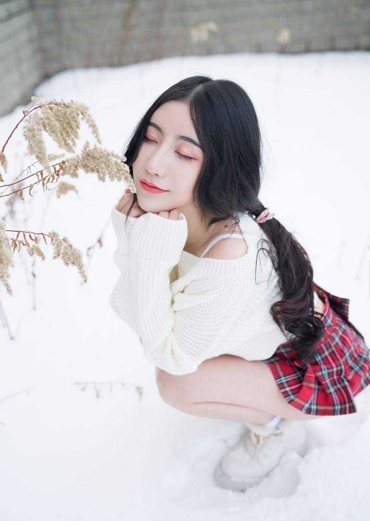 包臀裙美女图片