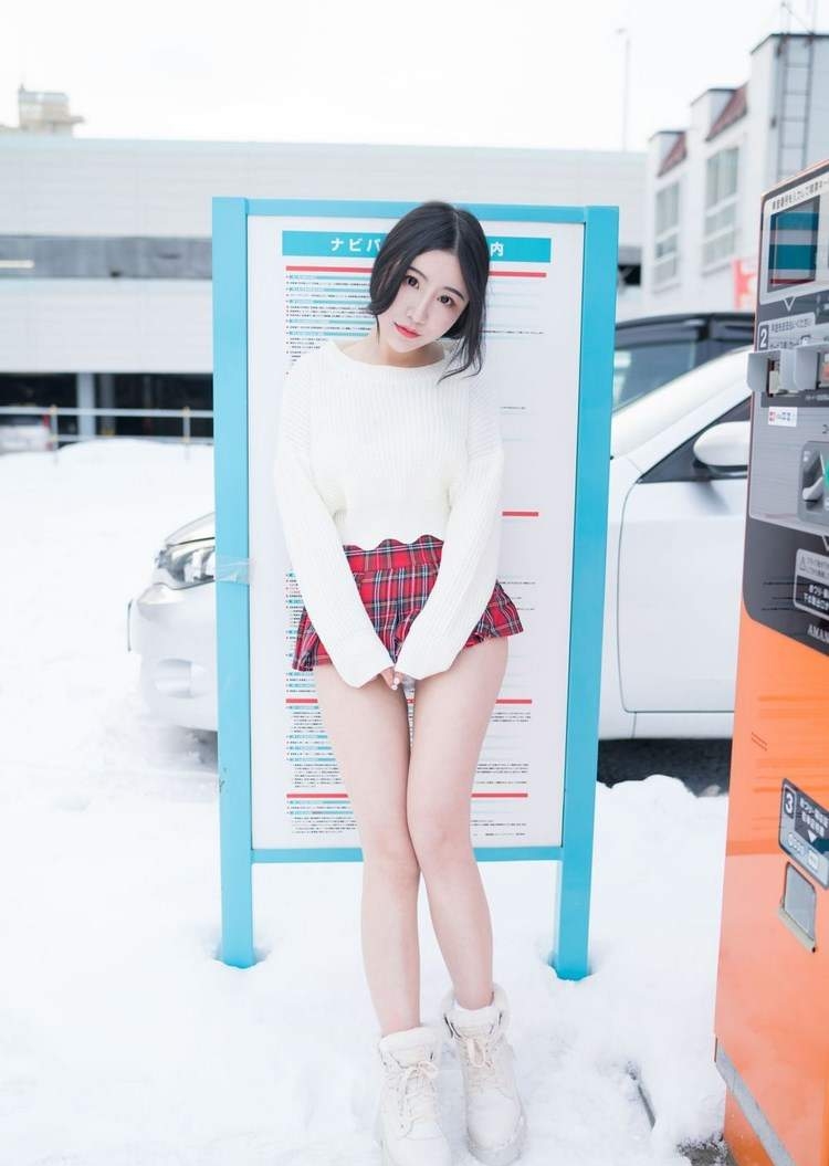 包臀裙美女图片