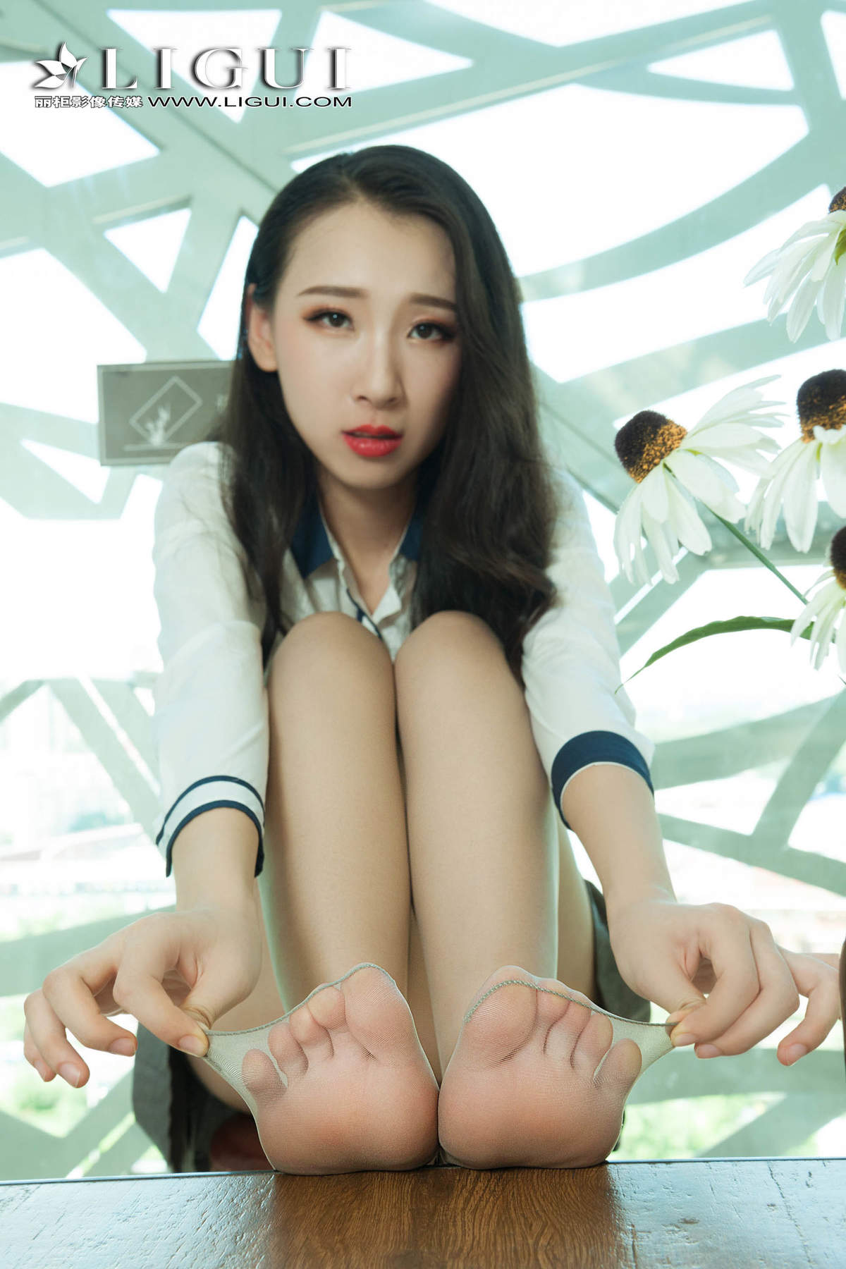 高跟凉鞋美女图片