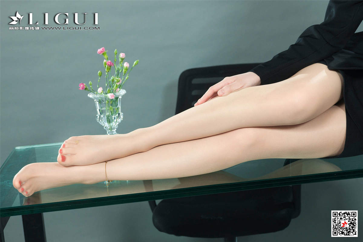 亚洲美女网美丽女教师糯美子白皙香臀美乳诱惑你图片