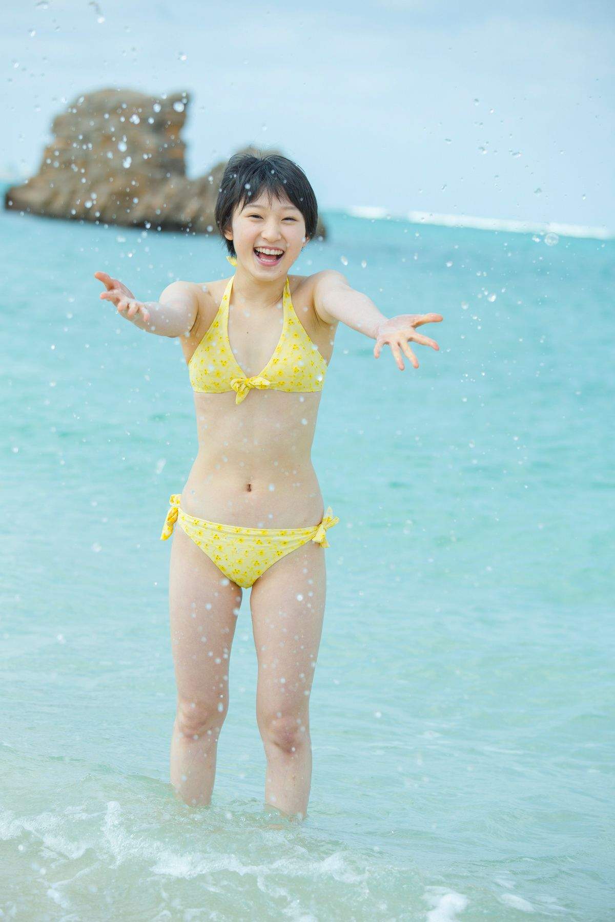 平胸妹子梦心月性感内衣与灵动韵味丝袜美女摄影写真集图片