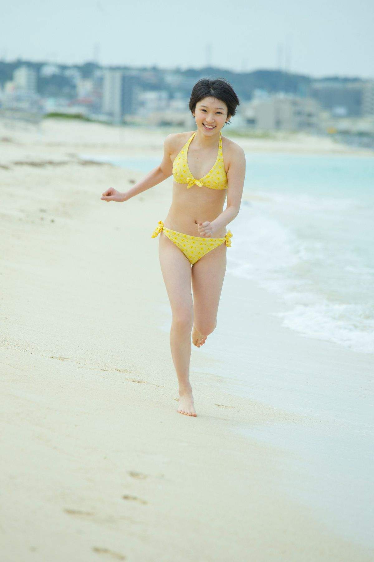 平胸妹子梦心月性感内衣与灵动韵味丝袜美女摄影写真集图片