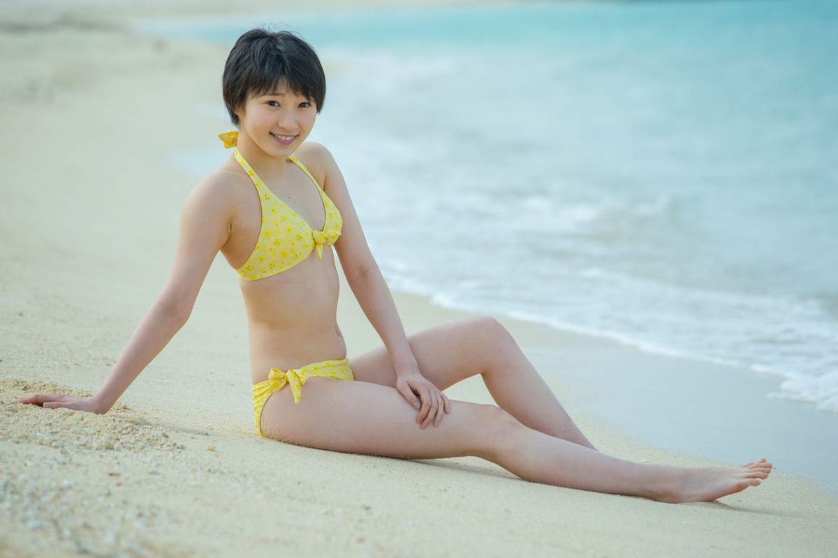 平胸妹子梦心月性感内衣与灵动韵味丝袜美女摄影写真集图片