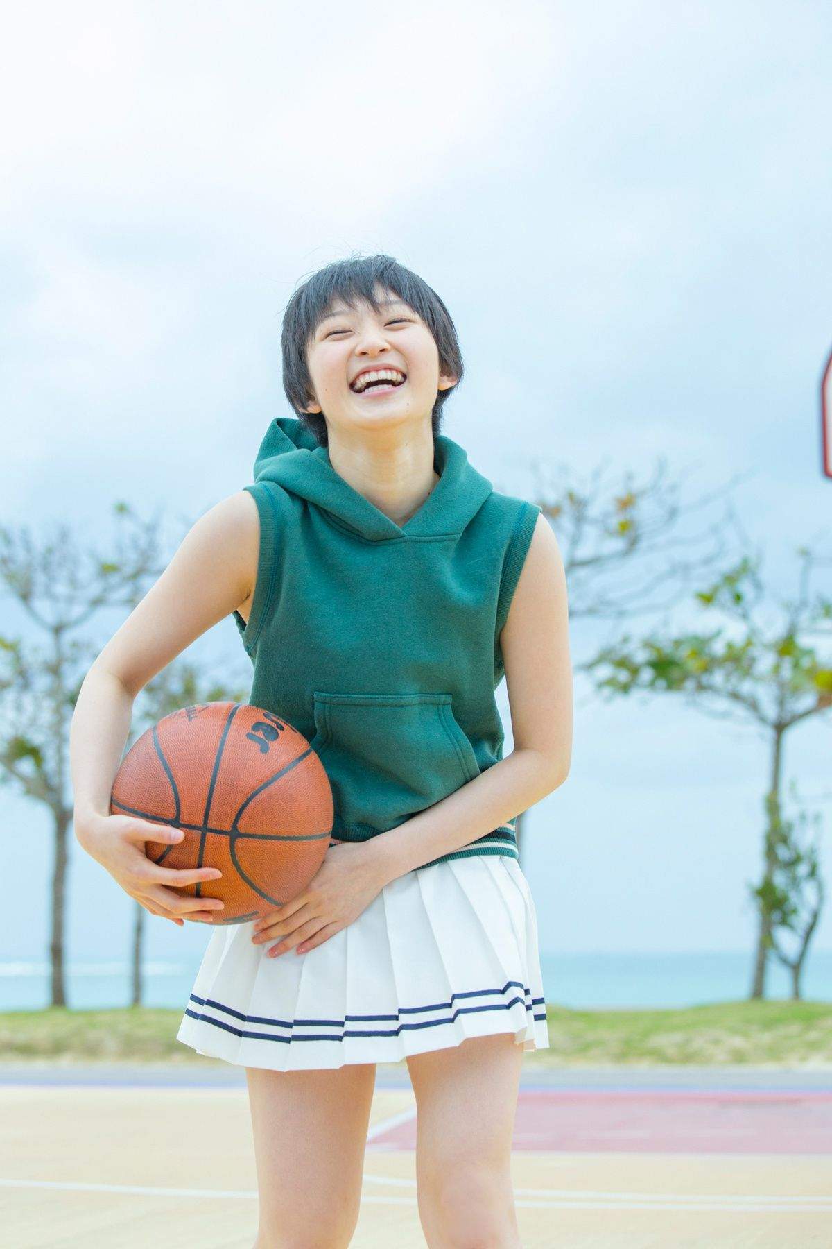 平胸妹子梦心月性感内衣与灵动韵味丝袜美女摄影写真集图片