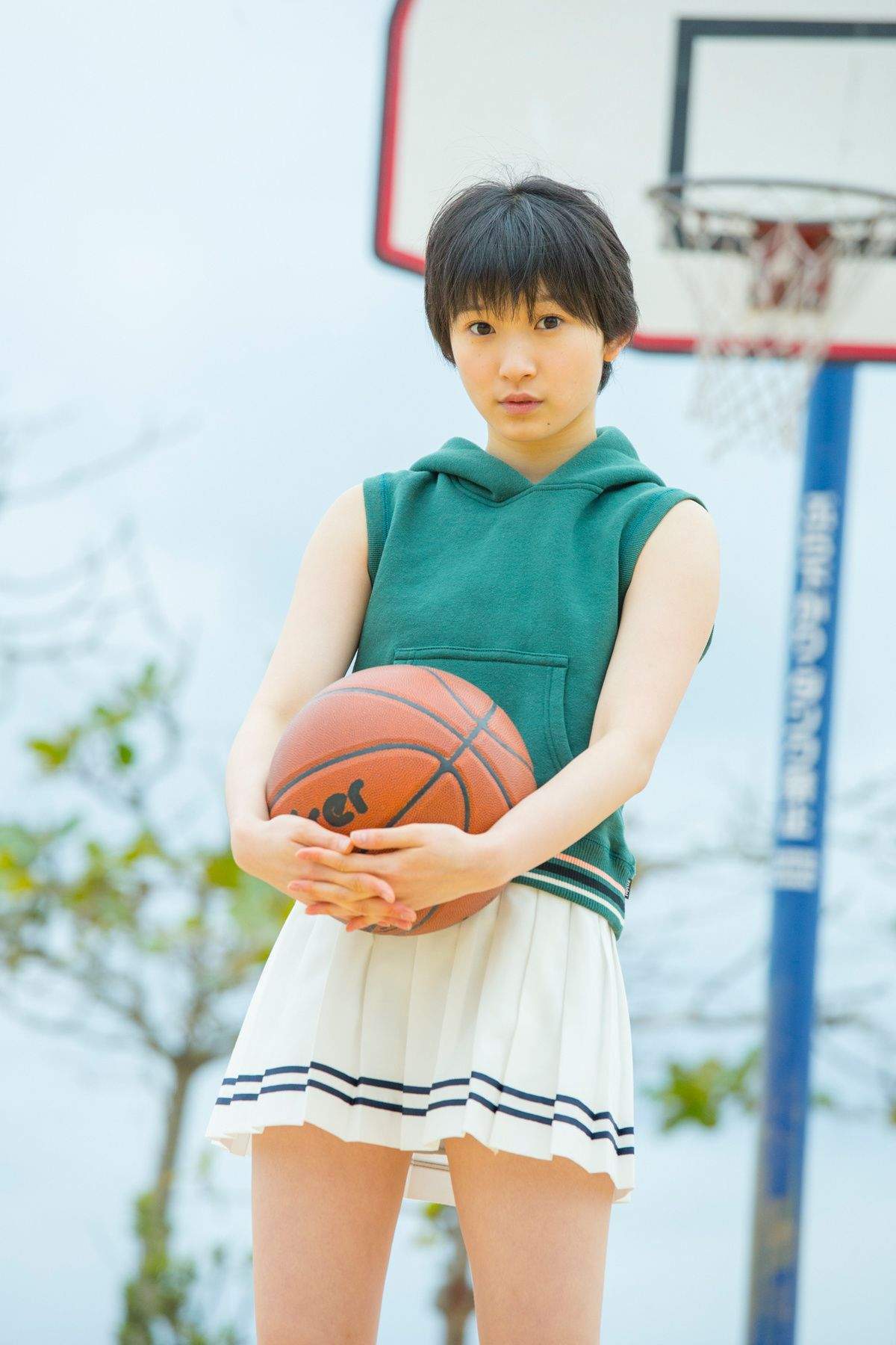 平胸妹子梦心月性感内衣与灵动韵味丝袜美女摄影写真集图片