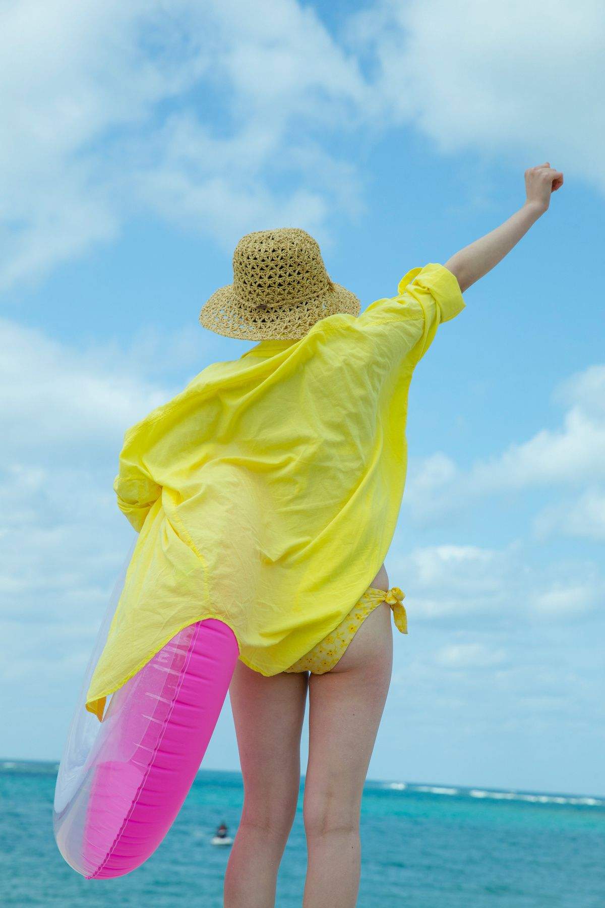 平胸妹子梦心月性感内衣与灵动韵味丝袜美女摄影写真集图片
