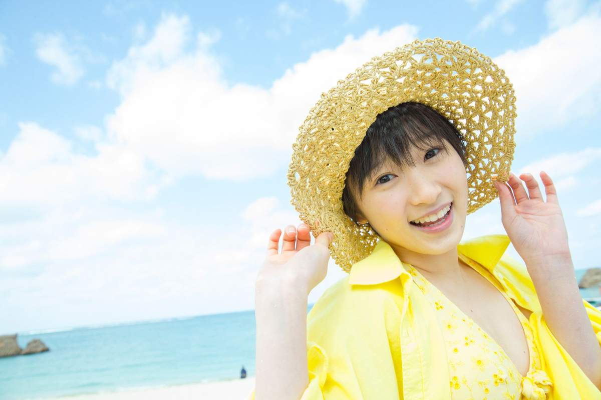 平胸妹子梦心月性感内衣与灵动韵味丝袜美女摄影写真集图片