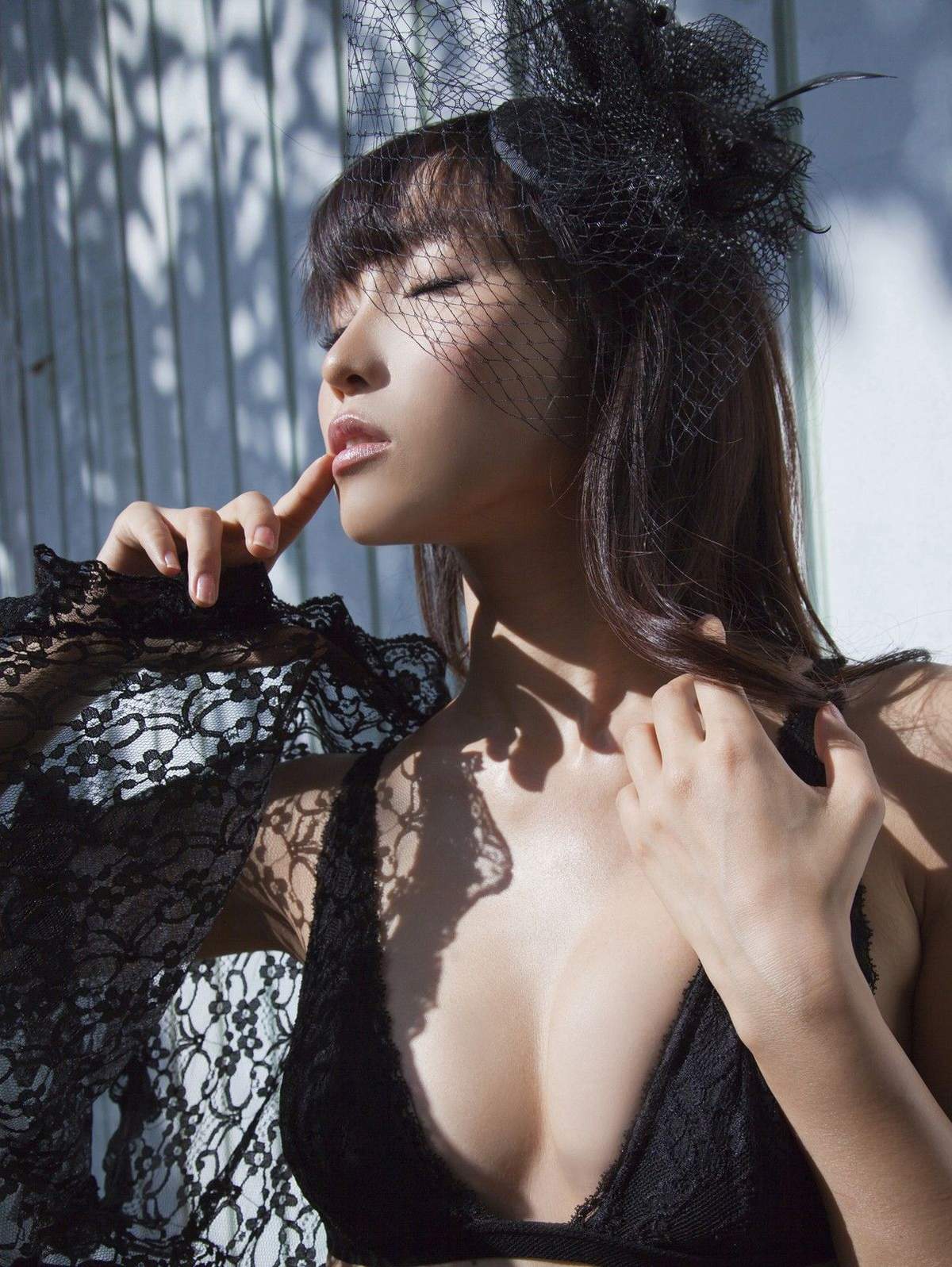 平胸妹子梦心月性感内衣与灵动韵味丝袜美女摄影写真集图片