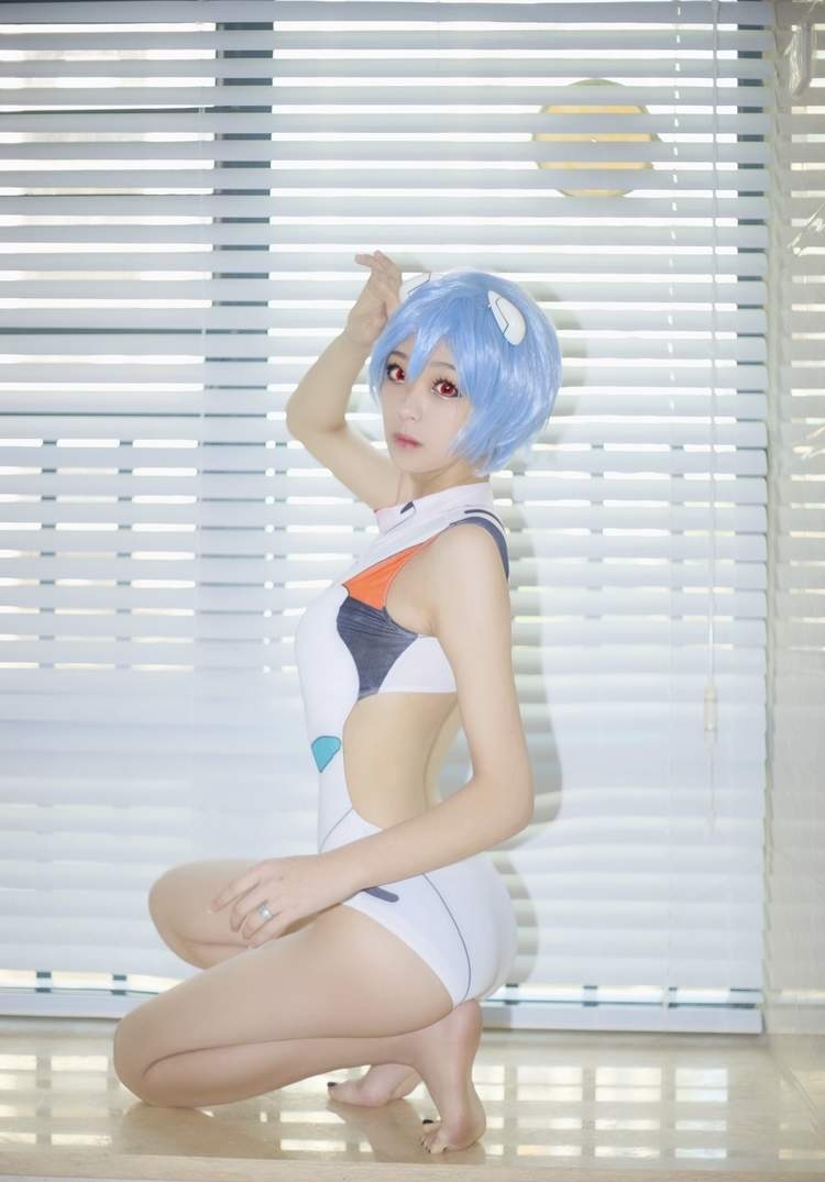 紧身美女图片