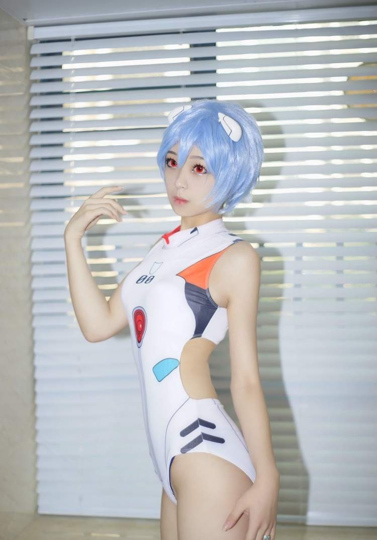 紧身美女图片