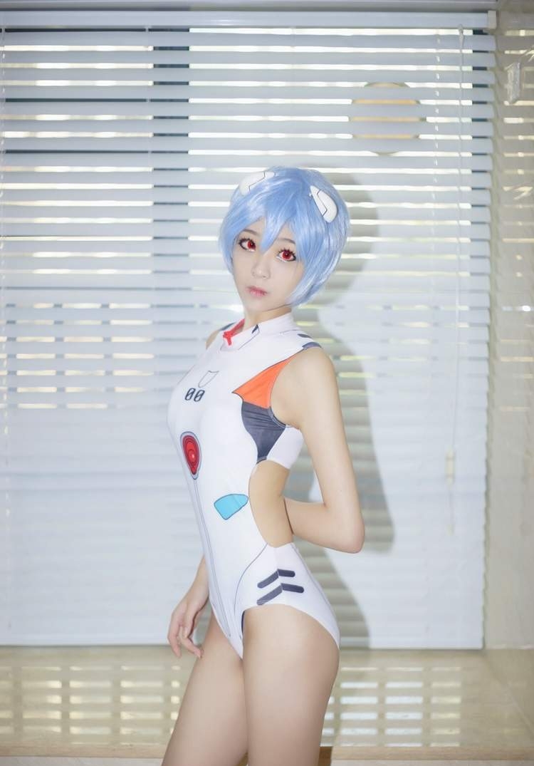 紧身美女图片