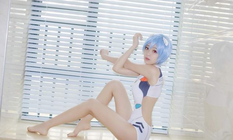 紧身美女图片