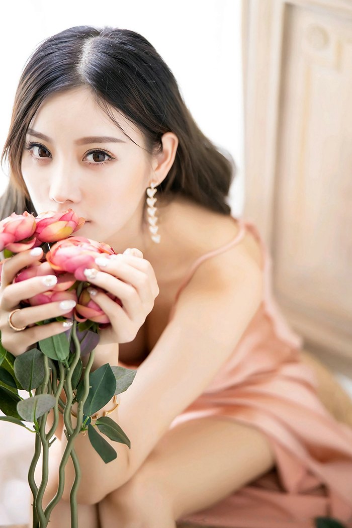 日韩混血极品鲍鱼梦心玥奶味游戏美女高清写真集图片