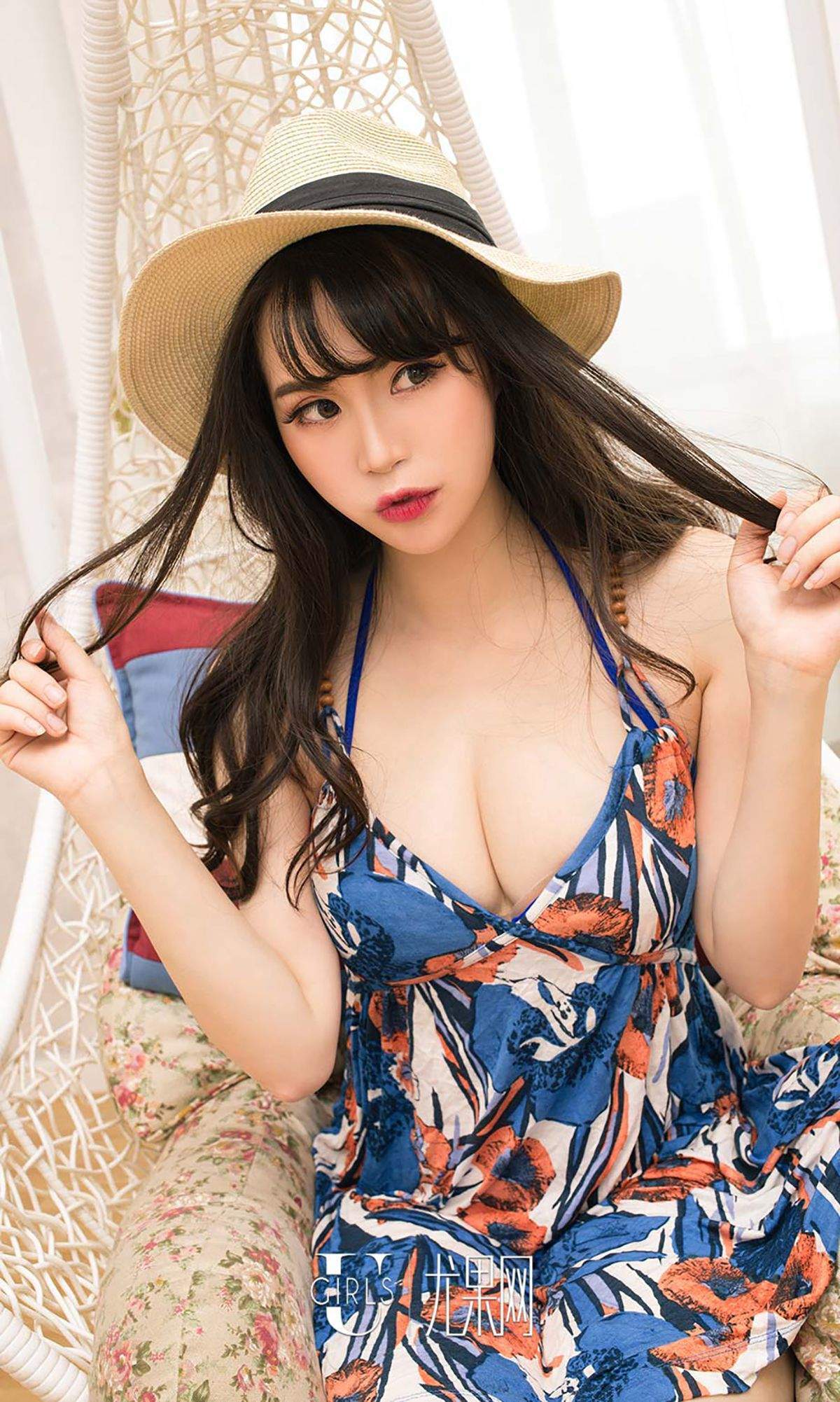 C罩杯美女李筱乔JoJo和女神体验丛林探险写真集图片