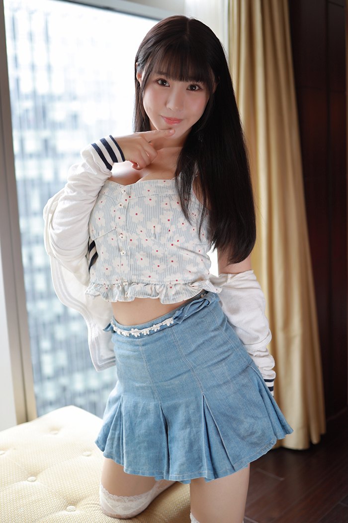 激凸豪乳迷妹朱可儿童颜巨乳可爱诱人图片