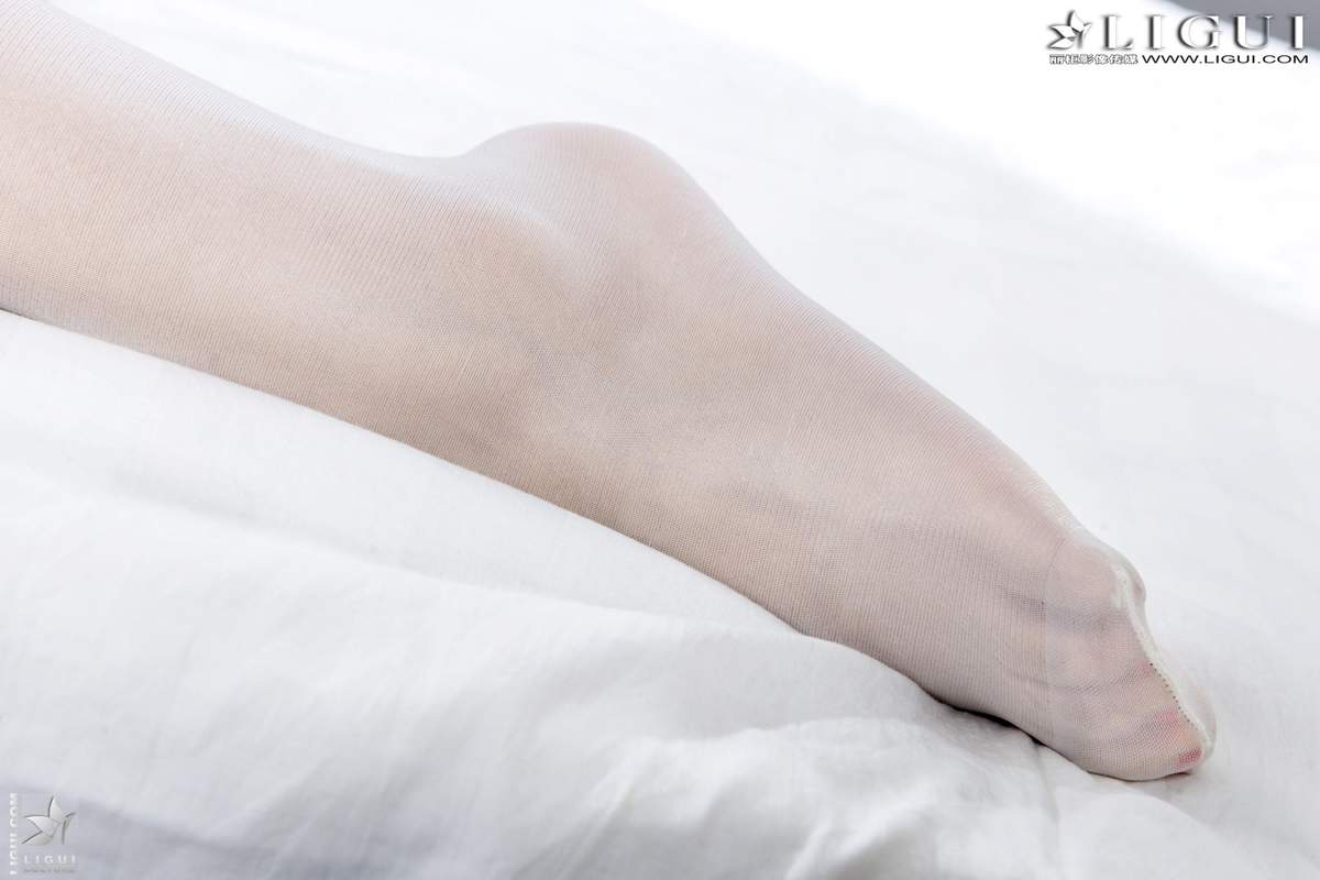 丝袜美脚图片