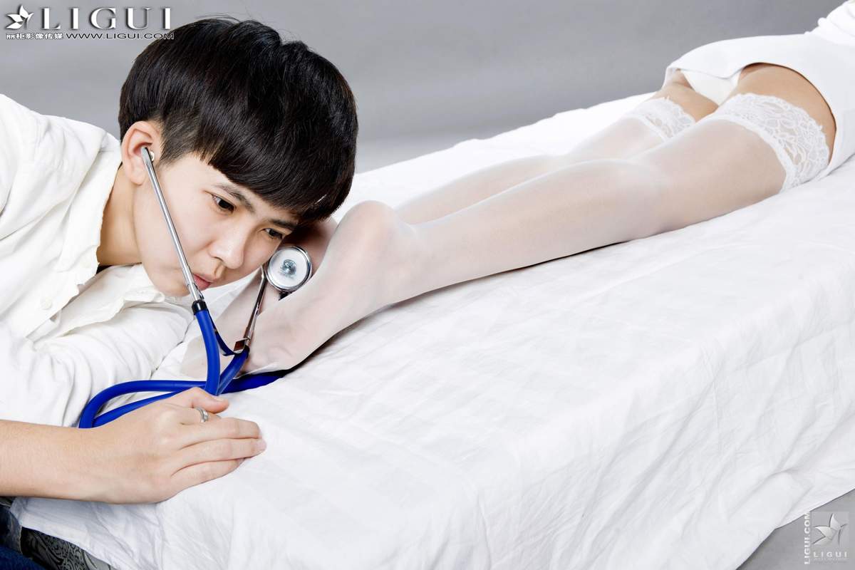 丝袜美脚图片