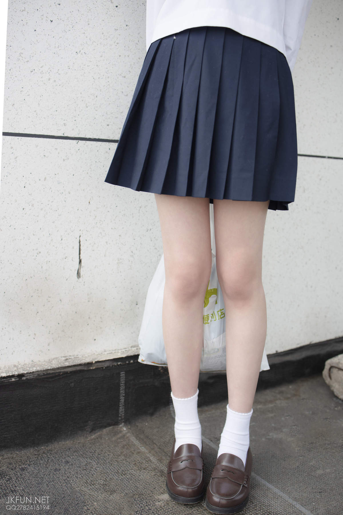 腿模Yoyo童采萱白丝网袜黑丝网袜No.1717写真集图片