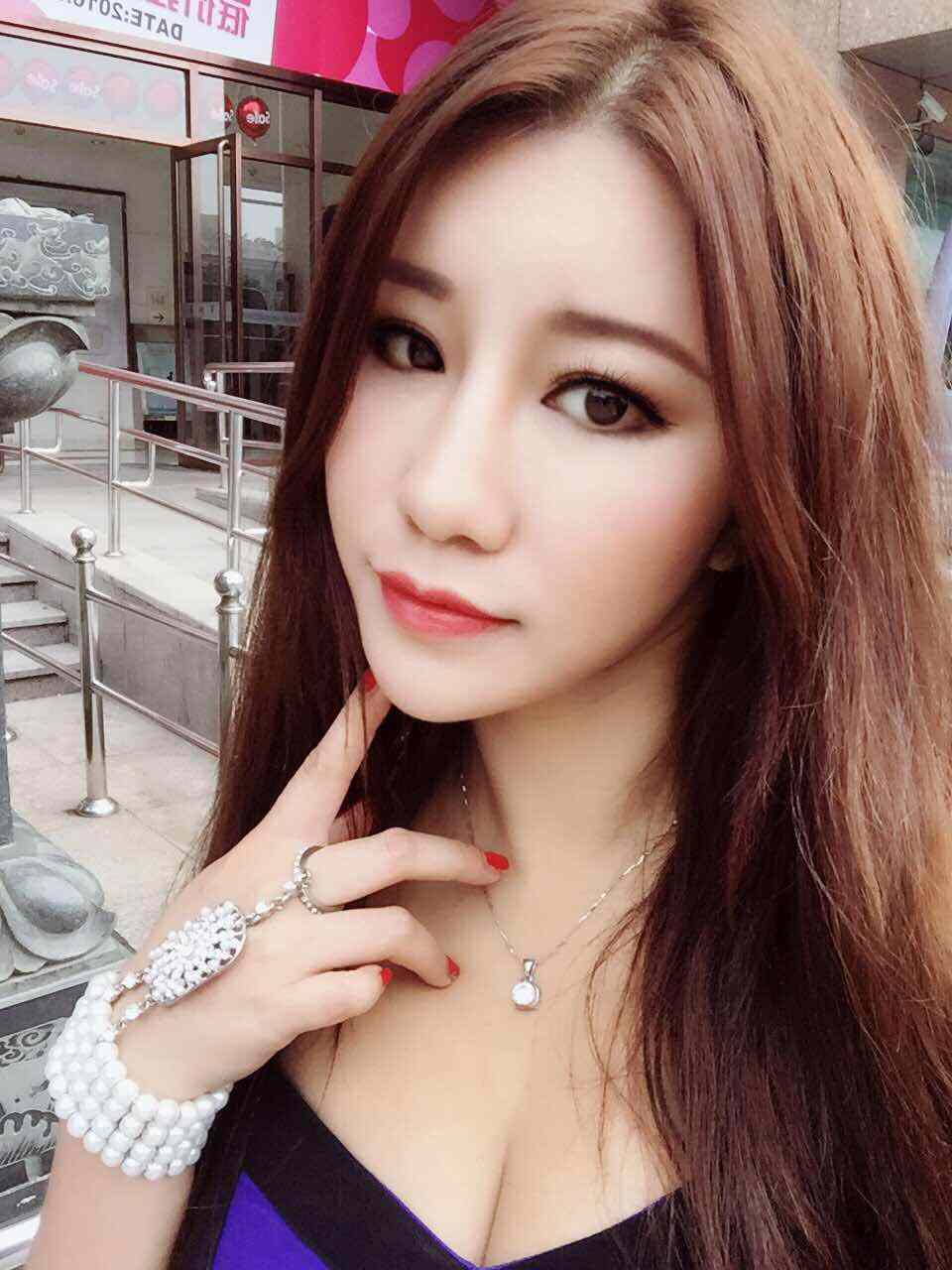 网拍模特图片