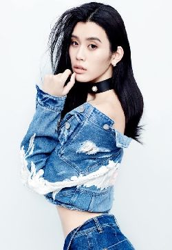中国内地上海女模特奚梦瑶时尚杂志写真性感图片