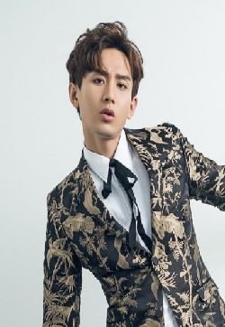 高清湖南怀化男明星成毅高清时尚帅气写真图片