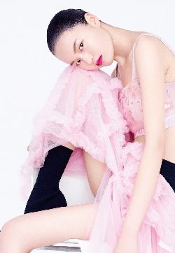 超模
