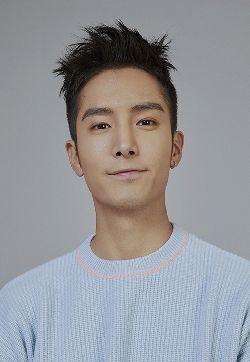 高清浙江省杭州男明显盛一伦最新帅气逼人时尚杂志封面大片